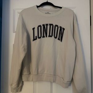 Hollister Women's Cream Sweatshirt